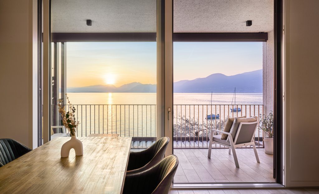 Casa Azura, Lake View
