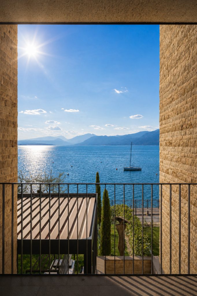 Casa Azura, Lake View