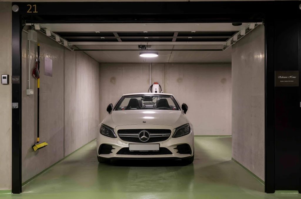 Casa Jasmina, Garage