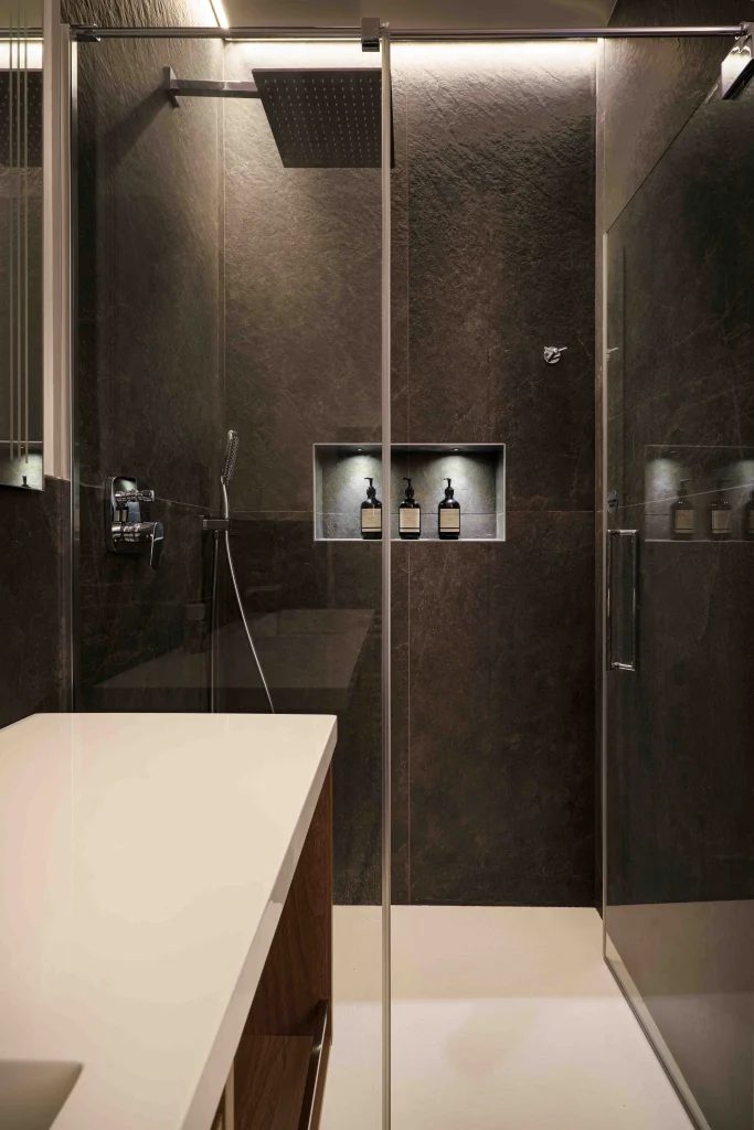 Casa Olivia, Guest Bathroom