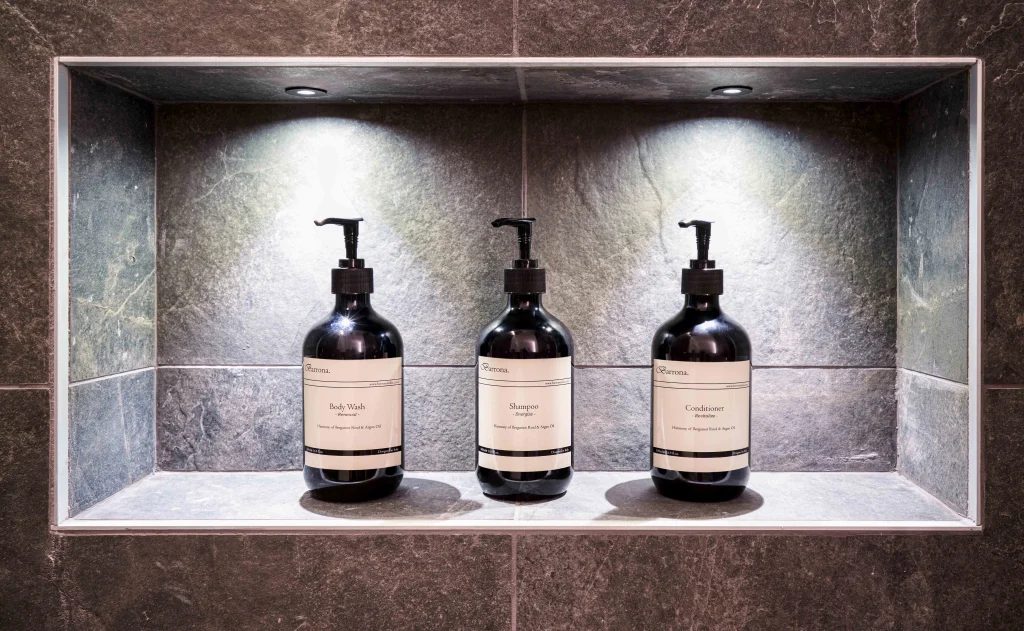 Casa Olivia, Guest Bathroom