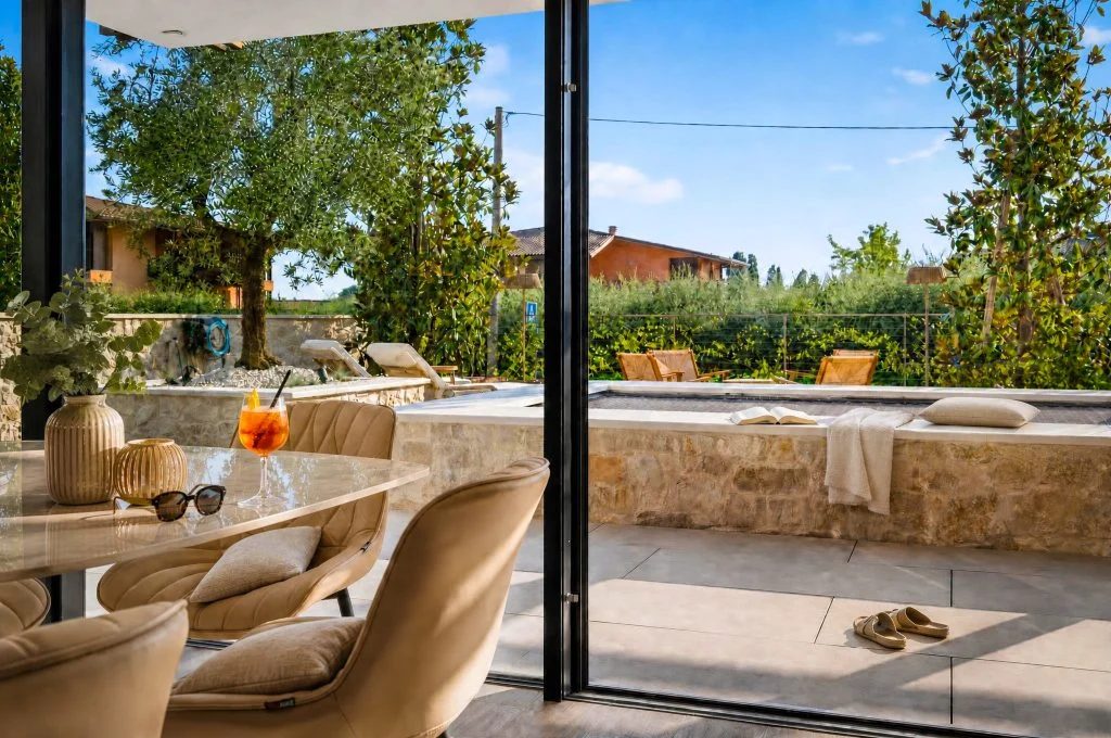 Casa Serenia, Dining Area